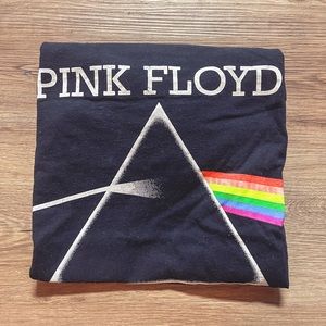 Pink Floyd Tee 🌈
